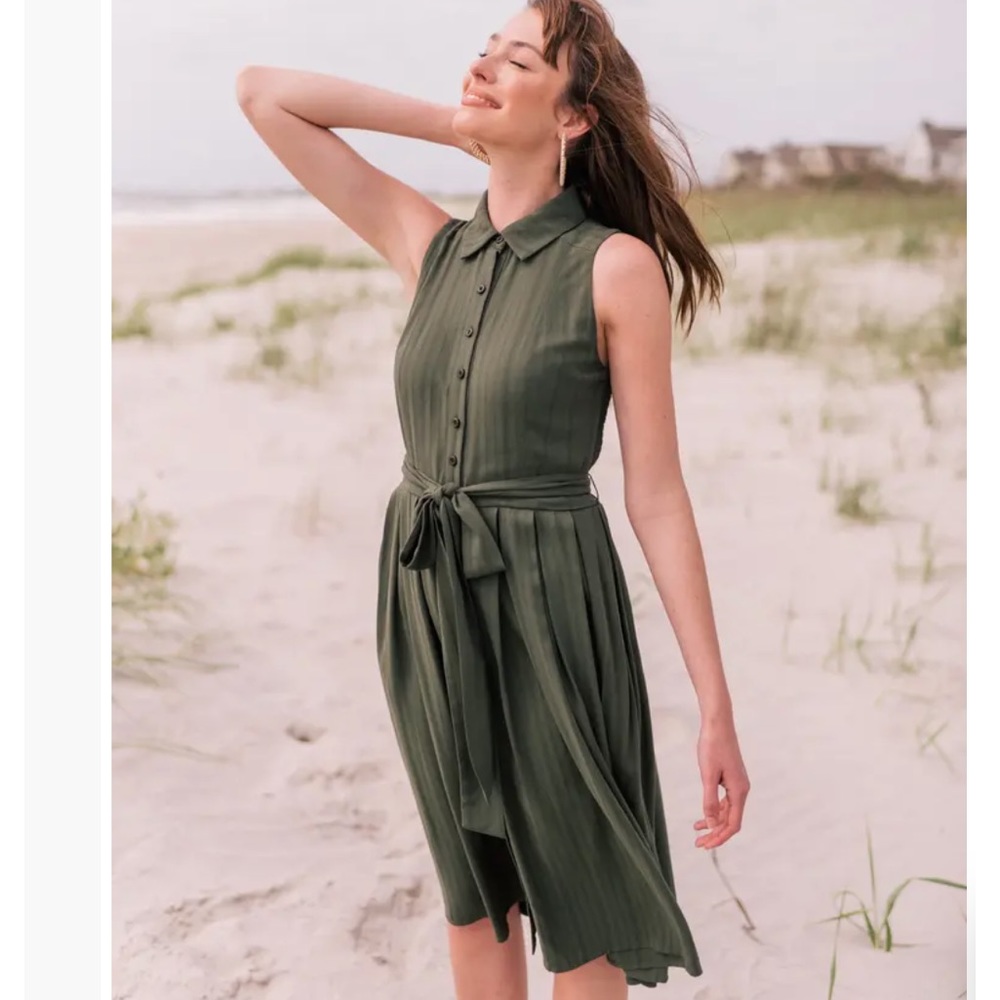 Gal Meets Glam Collection Smocked Back Shirtdress - Picture 6 of 15
